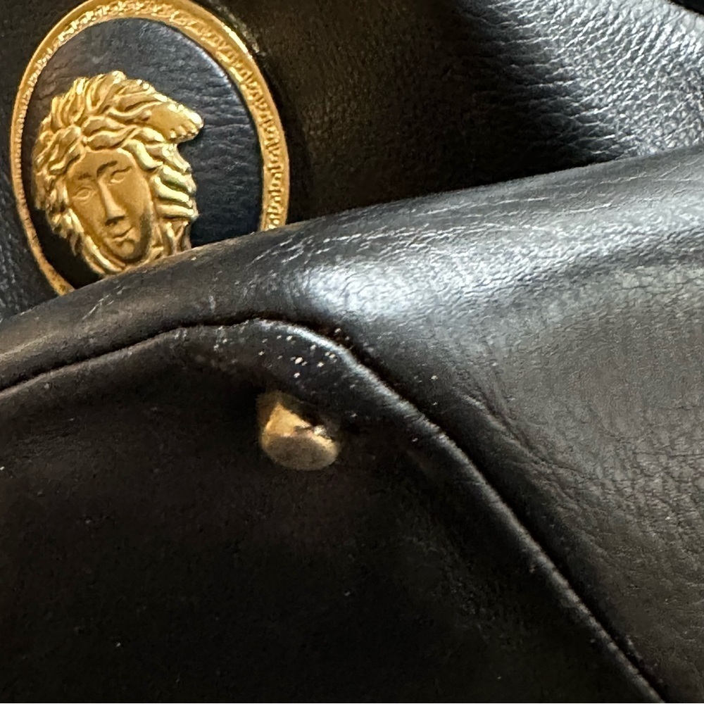 💎Gianni VERSACE Bondage Collection Medusa Vintage Leather Bucket MSRP$3800💎 - Picture 12 of 13